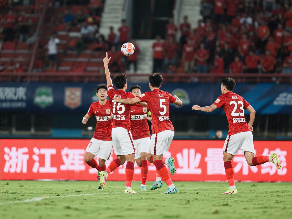 吴易昺勇夺全运会网球男单冠军荣耀加冕